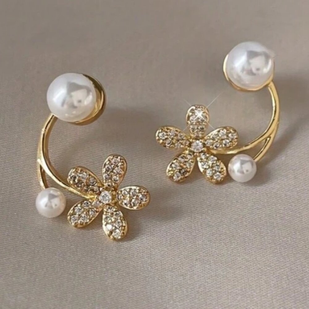 Women's Unique Gold Cubic Zirconia Flower Faux Pearl Ear Hugging Earrings